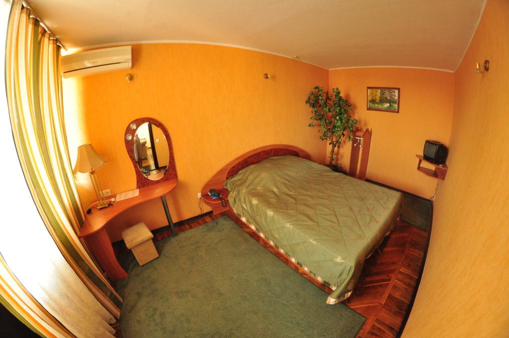 Tourist Hotel Harkov Szoba fotó